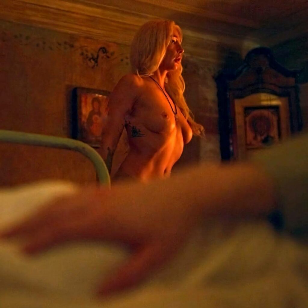 Настя Ивлеева ютуб-блогер, показала грудь в сериале "Монастырь", голая Ивлеева видео и фото сцены 